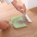 Mini cleaning set with dustpan and brush for multipurpose use